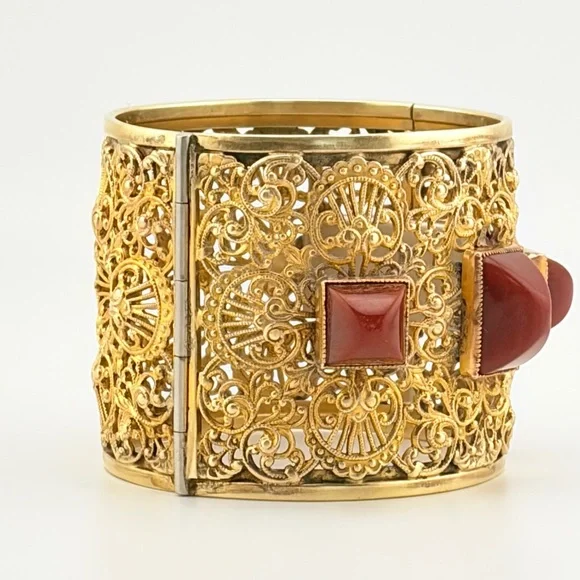 RARE Vintage Napier Gold Plated Brass Filigree Cuff With Carnelian Cabochons. - Picture 2 of 13